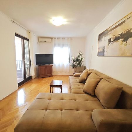 Apartment Golub บุดวา ภายนอก รูปภาพ