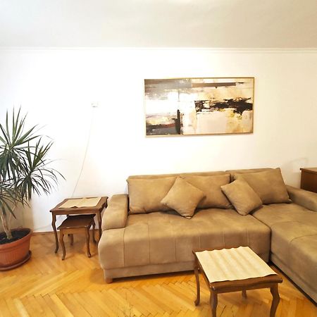 Apartment Golub บุดวา ภายนอก รูปภาพ