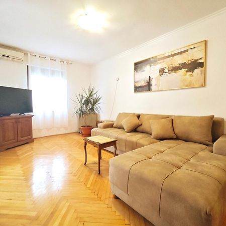 Apartment Golub บุดวา ภายนอก รูปภาพ